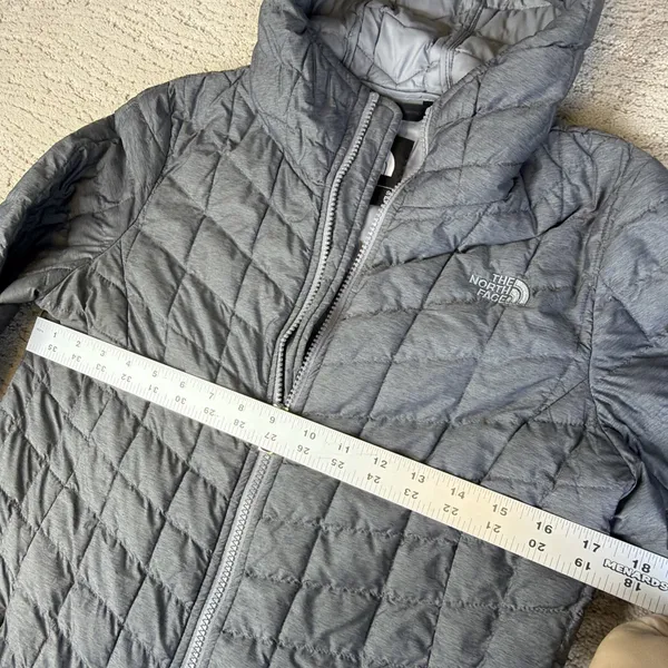 Women's The North Face Size Small Thermoball Eco Parka Puffer Jacket Hooded - Image 5