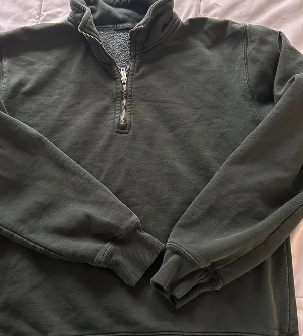 Brandy Melville Sweatshirt - Image 3