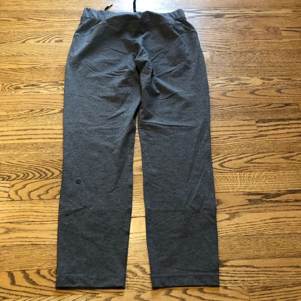 Lululemon On The Fly Pant 28” Heathered Black - Image 3