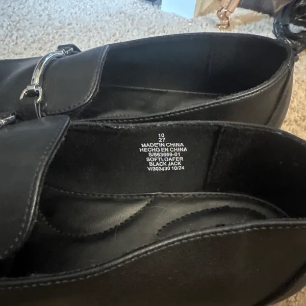 Old navy black loafers  - Image 4