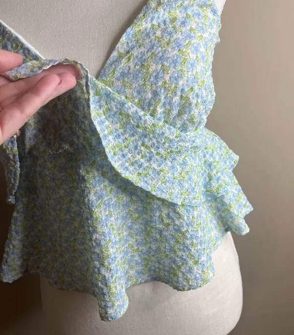 Lush small ruffle peplum top - Image 4