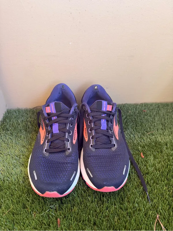 Brooks Women’s Adrenaline GTS Running Shoes - Navy with Pink Accents - Image 4