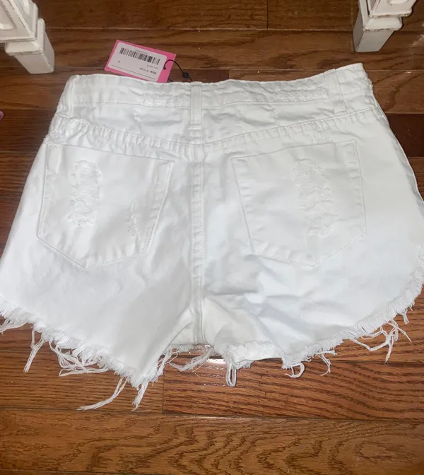 Edikted White Jean Shorts - Image 4