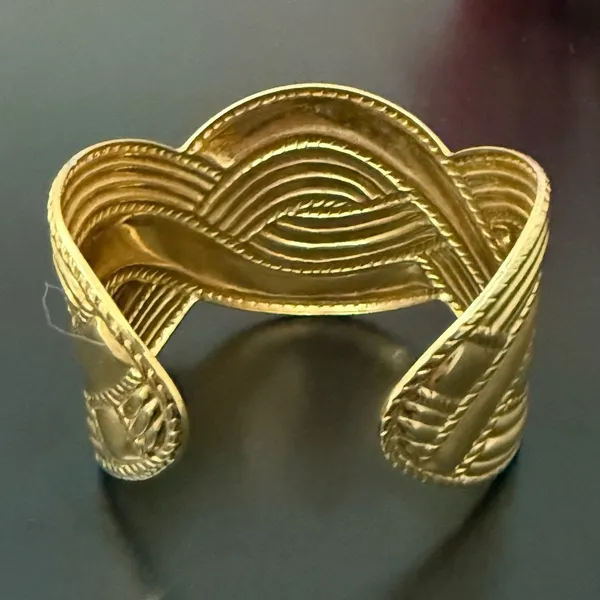 Vintage AVON Moroccan Weave Wide Cuff Chunky Statement Gold Tone Bangle Bracelet - Image 8