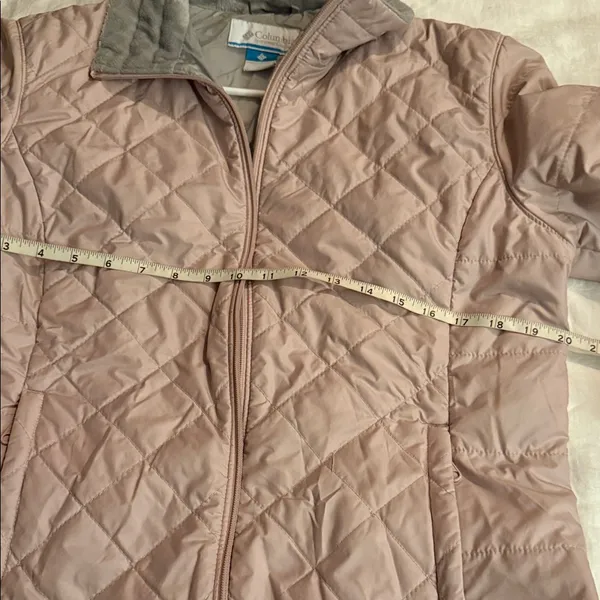 Columbia Women's Light Pink Quilted Puffer Jacket - Image 8