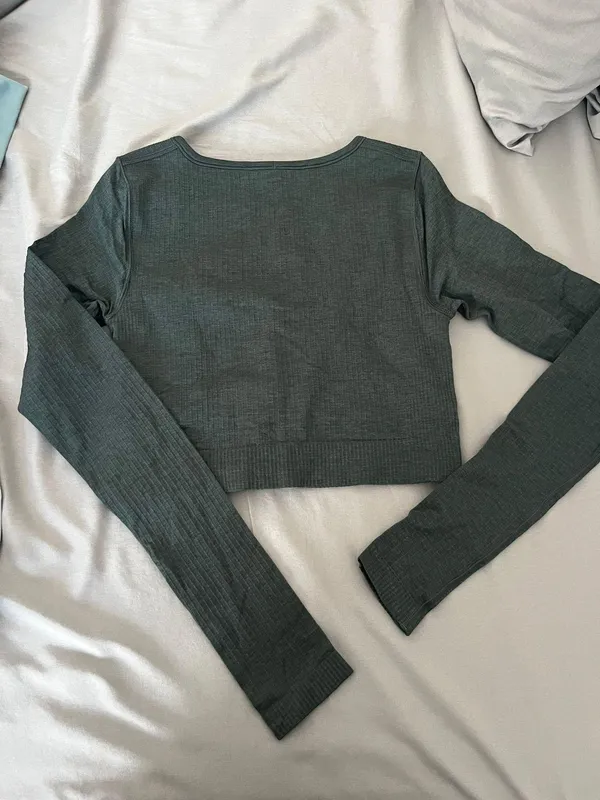 Lululemon Long Sleeve Crop Top - Image 3