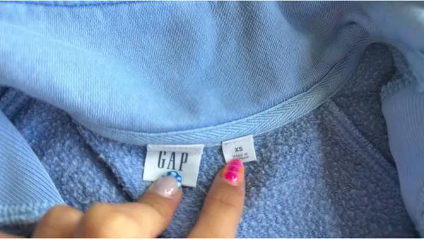 Light blue half zip gap fleece pullover - Image 2