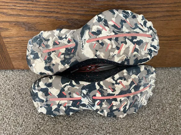 Saucony Endorphin Edge Carbitex Shoes - Image 6