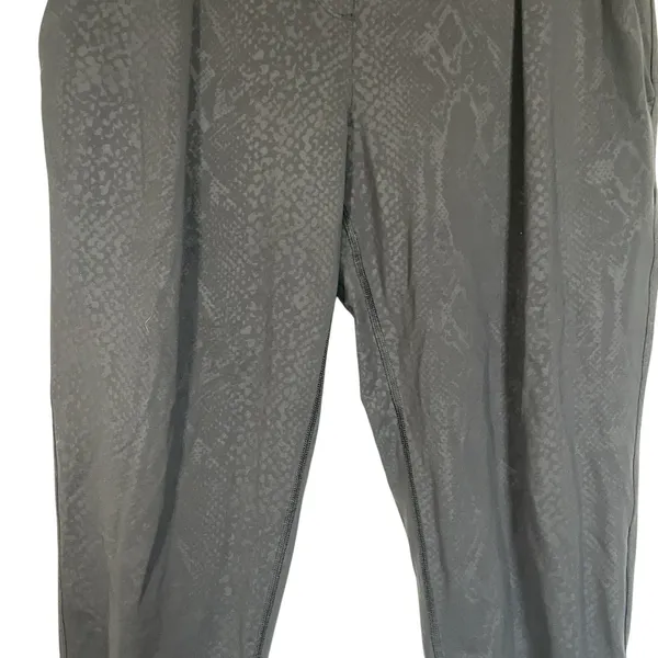 Lululemon Street To Studio Pant II Black Snakeskin Python Print Joggers Womens M - Image 4