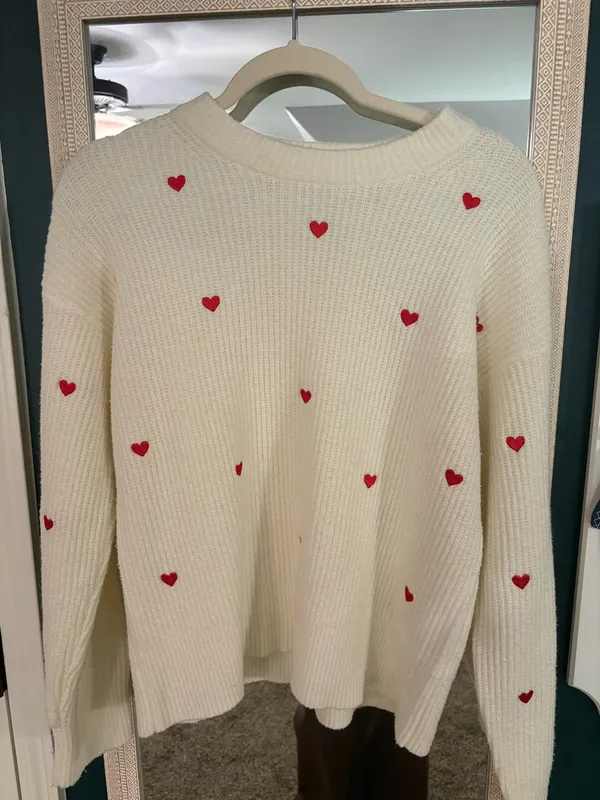 A New Day Sweater Knit XS white with hearts - Image 3