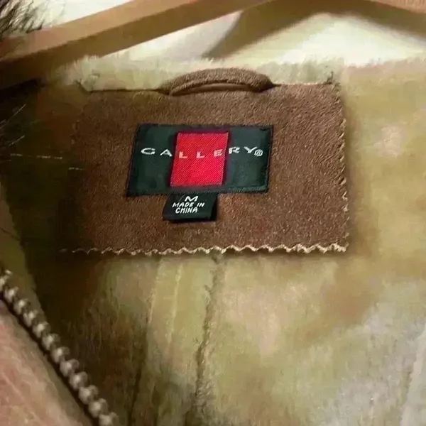 Gallery Women’s‎ faux fur Brown jacket - Image 2