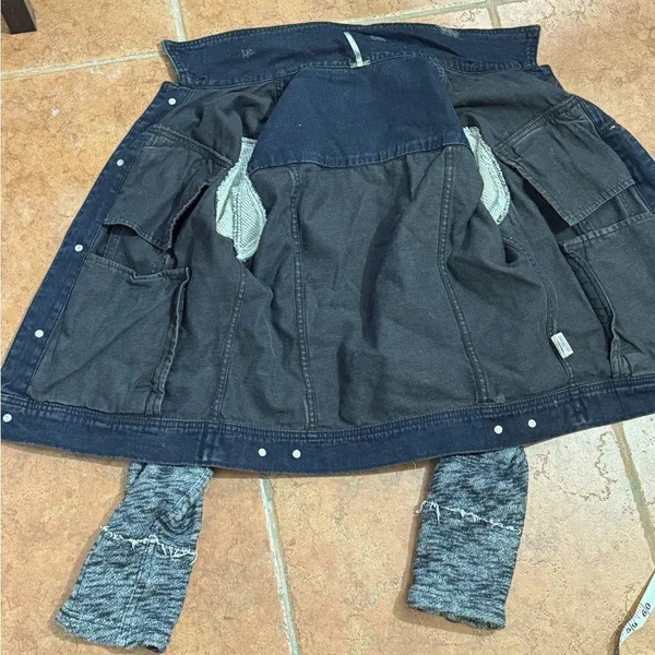 Free People Black Distressed Denim‎ Jacket with Knit Sleeves size M - Image 6