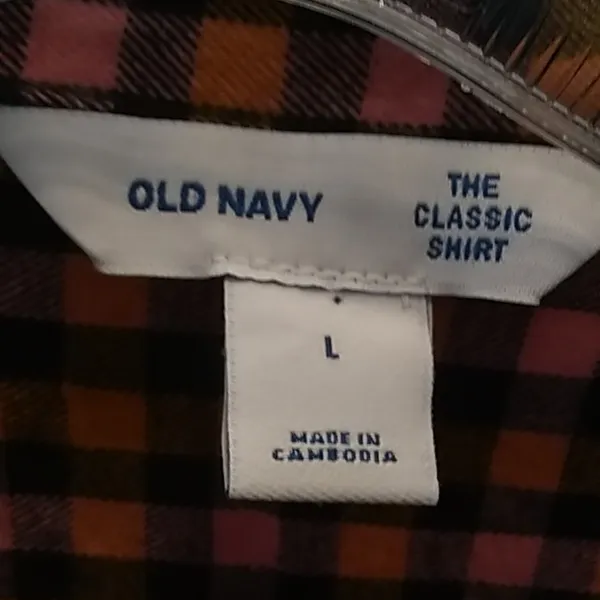 FINAL MARKDOWN Ladies' NWT Old Navy Flannel Top (L) - Image 7