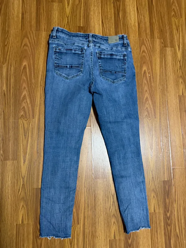 BKE Payton Skinny Stretch Mid rise Universal Fit Whiskered Rough Hem Ankle Jeans 31. - Image 3