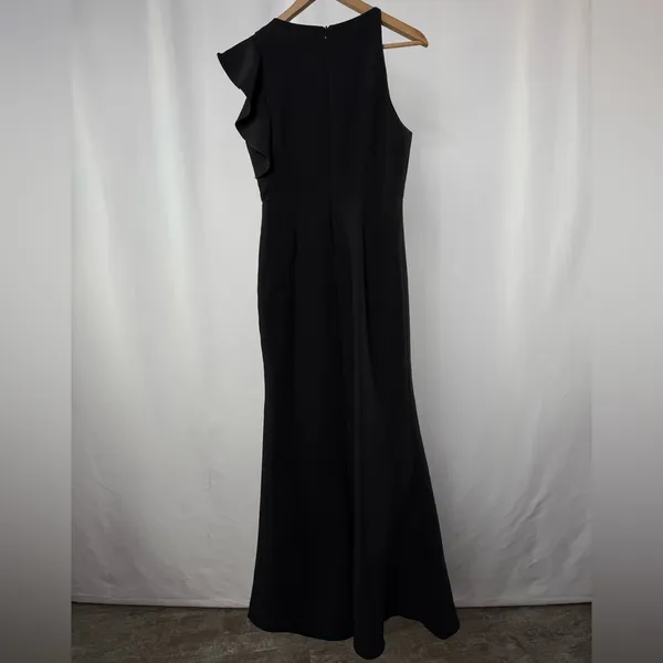 Lulu's One Shoulder Ruffle‎ Maxi Dress in Black Size Medium - Image 5