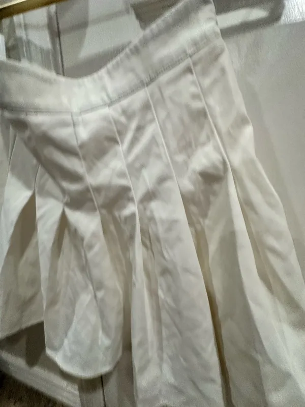 Shein Pleated White Skirt. Preppy, old money, tennis skirt - Image 2