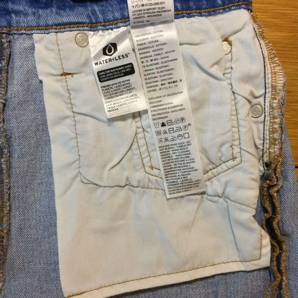 Levi’s 501 Jean shorts 26 button-fly medium wash distressed - Image 9