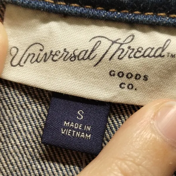 Universal Threads NWT Size Small Baggy 80s Inspired Medium Wash Button Denim Vest - Image 4