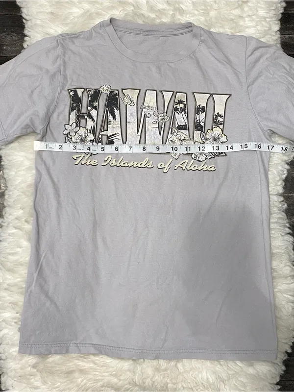 Grey Hawaii Islands Floral Spell Out Short Sleeve Y2k Vintage Island Girl Basic - Image 3
