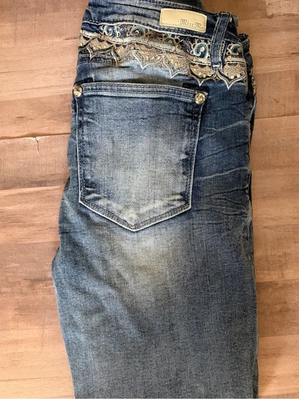 Miss Me Skinny Jeans Size 28 Embroidered Rhinestone Bling Medium Wash 29” Inseam - Image 2