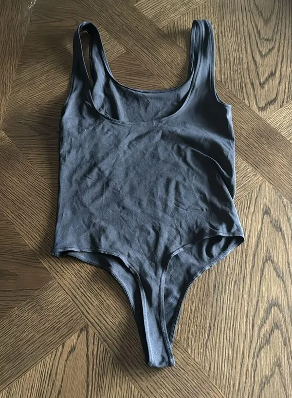 SKIMS Soft Smoothing Seamless Thong Bodysuit, Size XSmall, $68 - Image 13