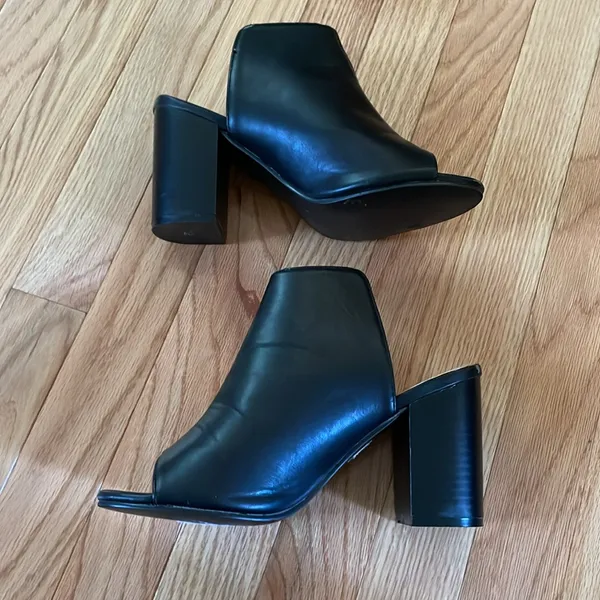 Elegant Black Women's Peep - Image 4