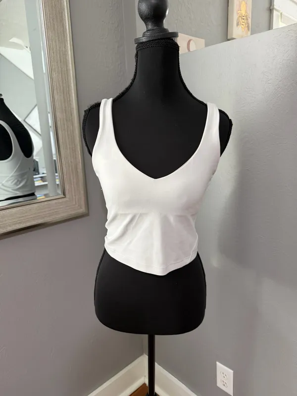 Lululemon Align Tank Top White Yoga Athletic Running Crop Light Support Size 6 - Image 2