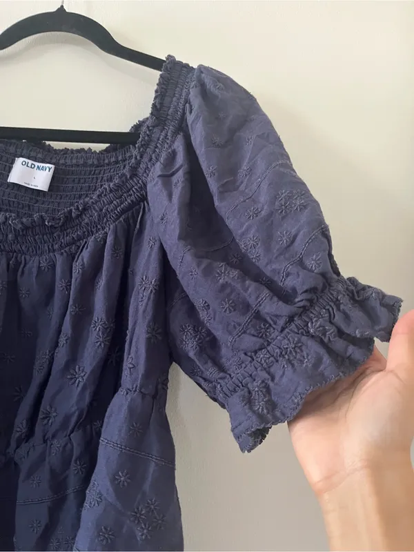 Old Navy Blue Embroidered Smocked Peasant Top Large Cottagecore Prairie Summer - Image 3