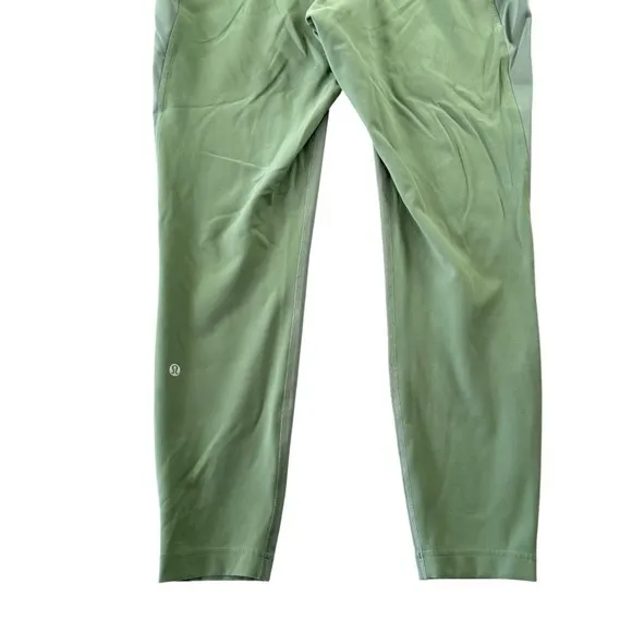 Lululemon 14 License‎ to Train High-Rise Tight Logo Waistband Grey Eucalyptus - Image 4