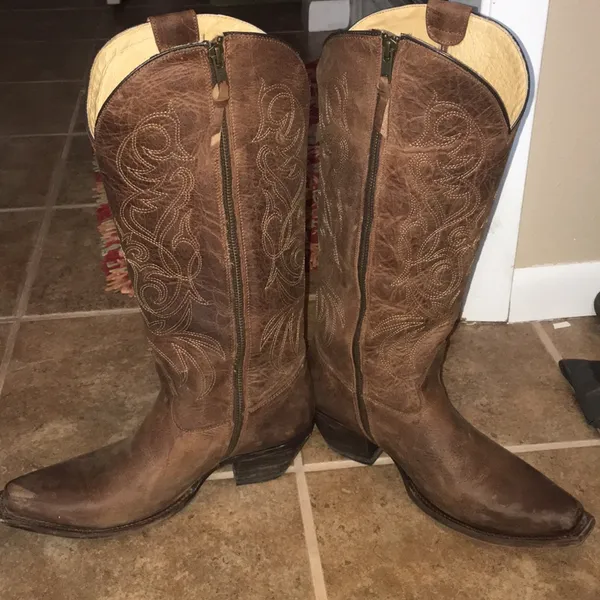Justin Boots leather cowgirl boots - Image 2