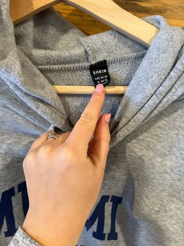 SheIn Miami Graphic Sweatshirt - Image 3