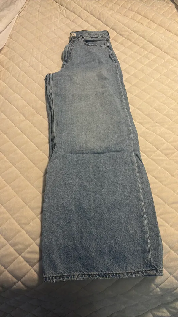Abercrombie High-Rise Wide-Leg Jeans - Image 3