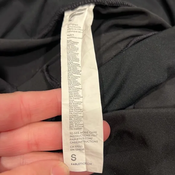 Fabletics small shorts‎ with ruffle front - Image 4