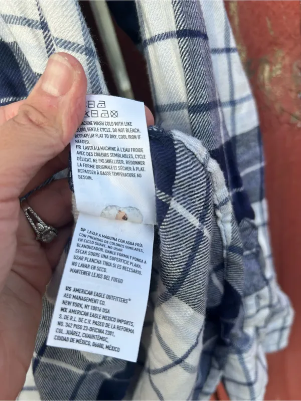 American Eagle Boyfriend fit Blue and White Plaid Button-Up Shirt - size large - Image 5