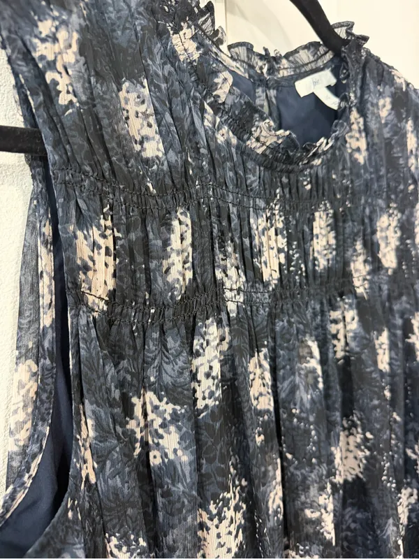 Joie Navy and Cream Floral Pleated Sleeveless Dress - Image 4