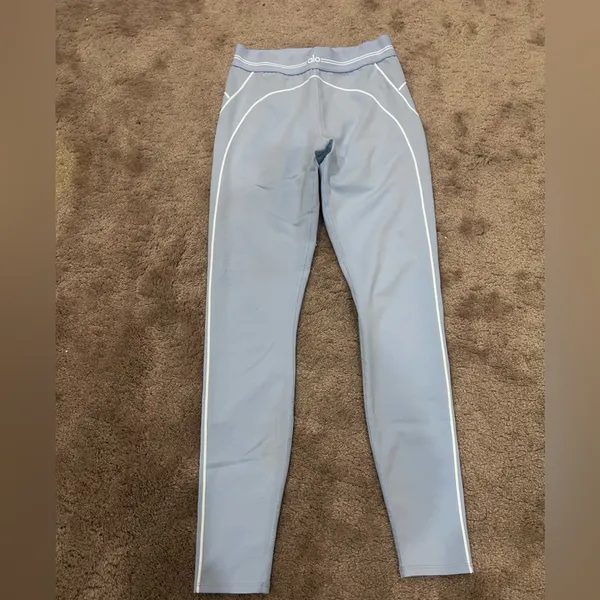 Alo Yoga Seashell Blue Heart throb Airbrush Leggings Medium - Image 2