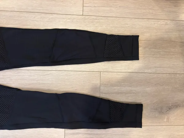 black  size 4 leggings - Image 4