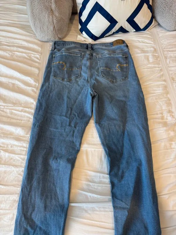 Outfitters Jeans - Image 4