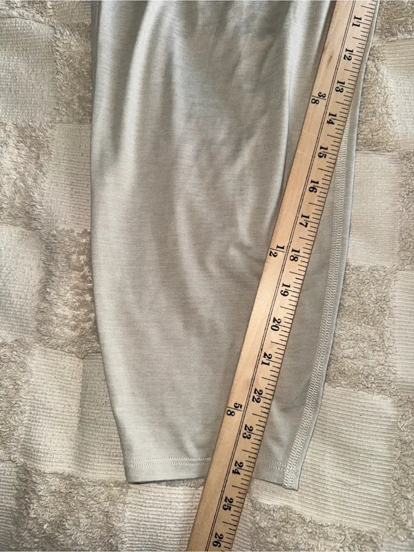 NWOT Vuori Lux At Ease‎ Women's Pants Cream Large - Image 2