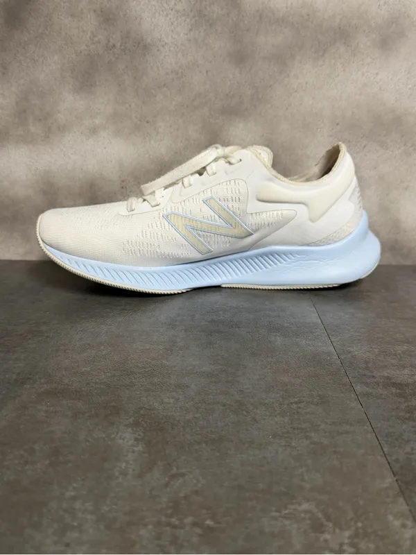New Balance Wide Dynasoft Pesu V1 Women's White Sneakers Size 8.5D - Image 12