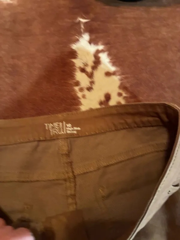 Time & Tru high rise pant size 10 - Image 2