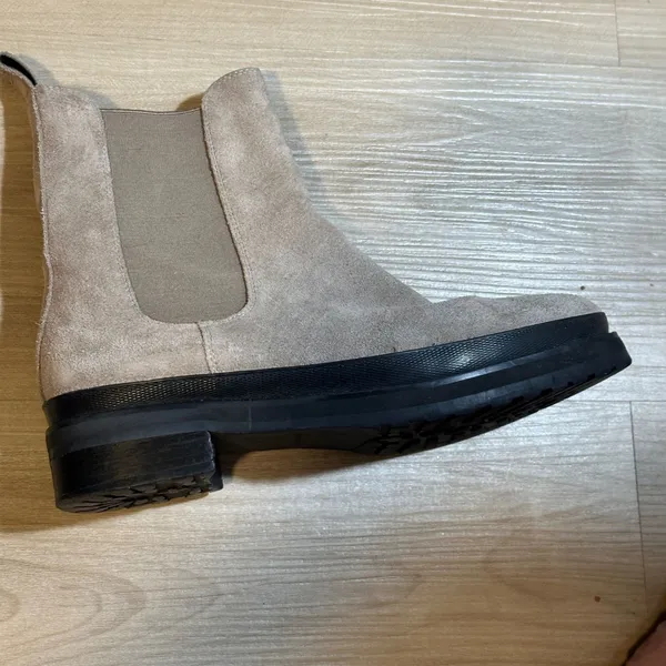 Aerosoles Camila Chelsea Boots‎ Taupe 8 Women Suede Lug Sole Ankle Gorpcore - Image 9