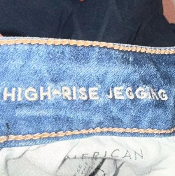 American Eagle Jeans - Image 5