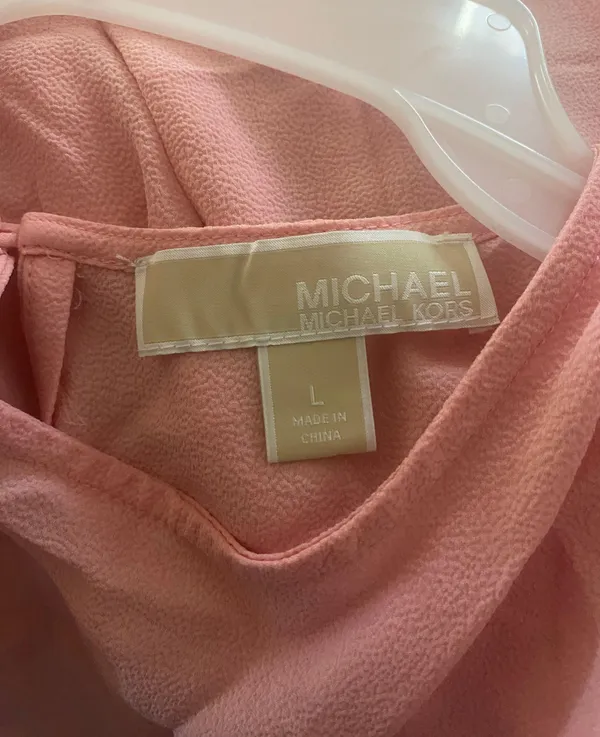 Michael Kors women's short sleeve with opening on top pink size large - Image 7
