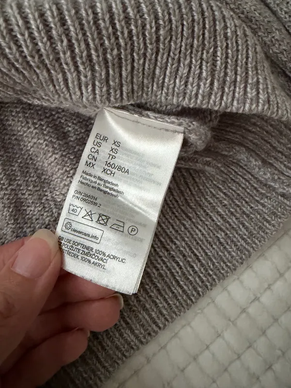 H&M Light Gray Crewneck Knit Sweater XS - Image 4