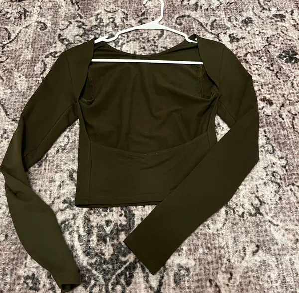 Edikted Open Back Long Sleeve Top - Image 3