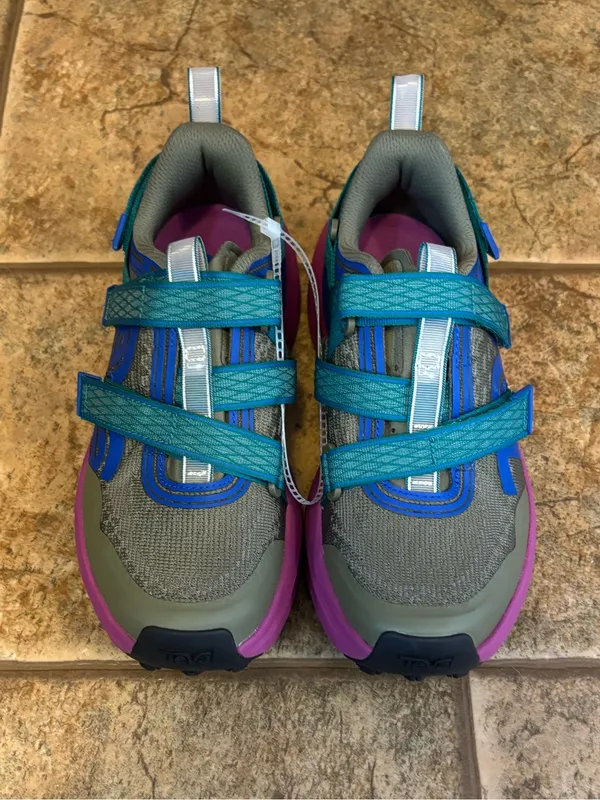 NWOT Teva women’s Aventrail Trail-Running Shoes sz 6 - Image 2