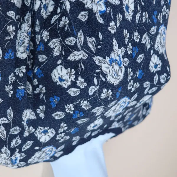 Lauren Ralph Lauren‎ Women's Floral Print Crew Neck Sweater Blue White Size M - Image 5