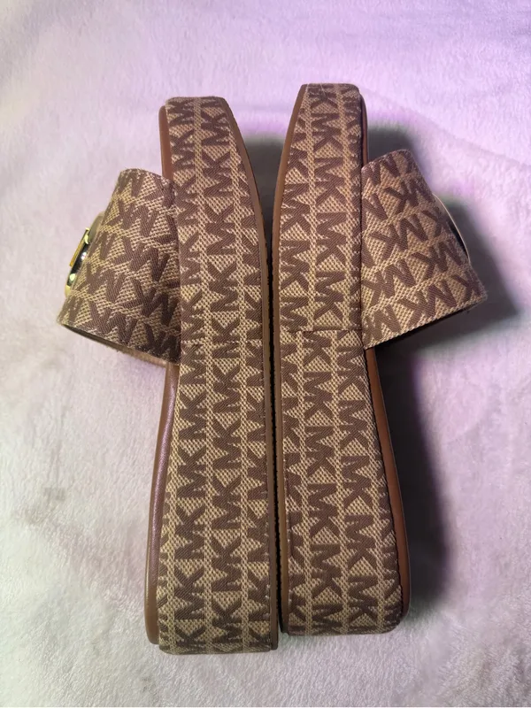 MICHAEL Michael Kors Brown Monogram Platform Slide Sandals with Gold Logo - Image 8