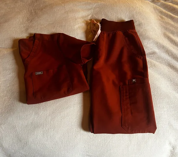 Scrubs Set - Image 2